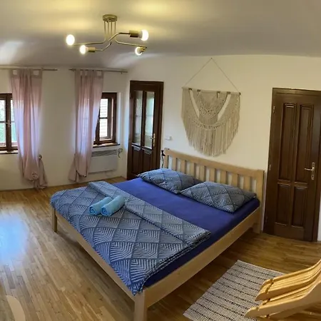 New Fajka Πανδοχείο *
